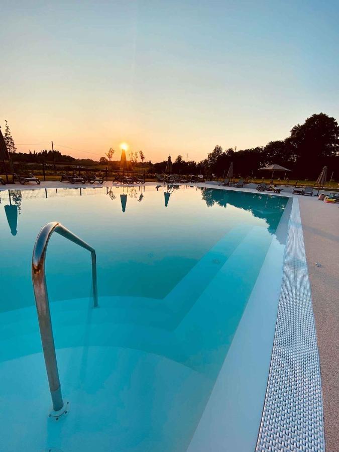Agricamping Al Grappolo Divino Lazise Bagian luar foto
