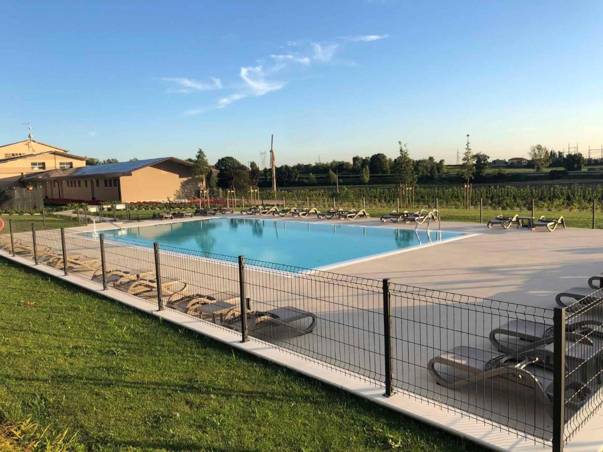 Agricamping Al Grappolo Divino Lazise Bagian luar foto